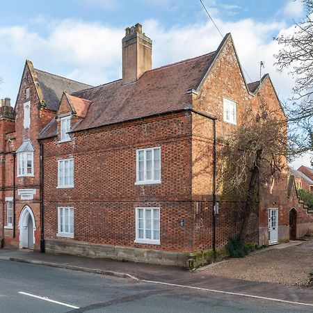Airfield Manor Guest House Castle Donington Bagian luar foto