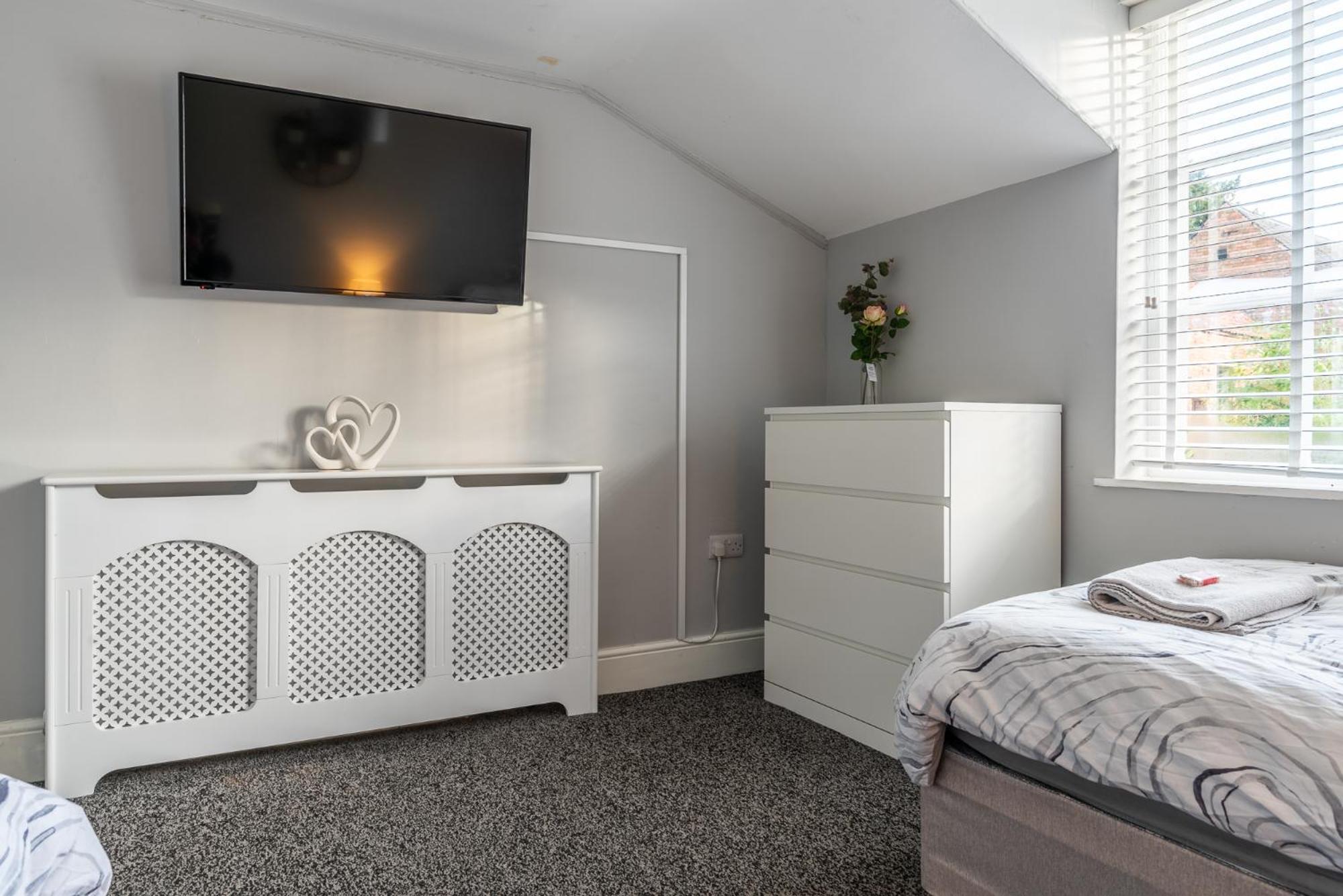 Airfield Manor Guest House Castle Donington Bagian luar foto