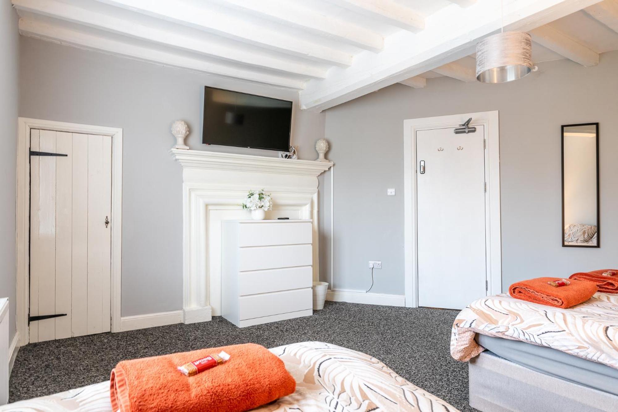 Airfield Manor Guest House Castle Donington Bagian luar foto