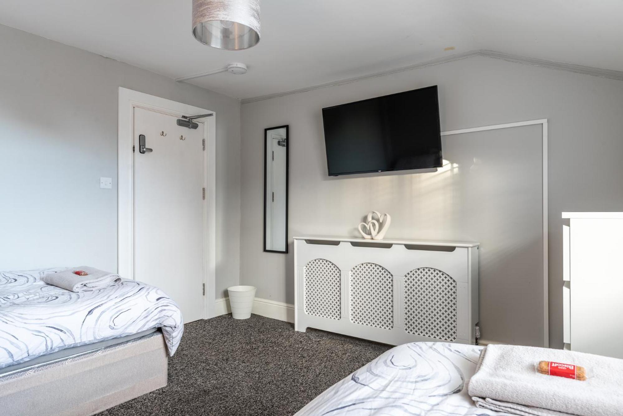 Airfield Manor Guest House Castle Donington Bagian luar foto