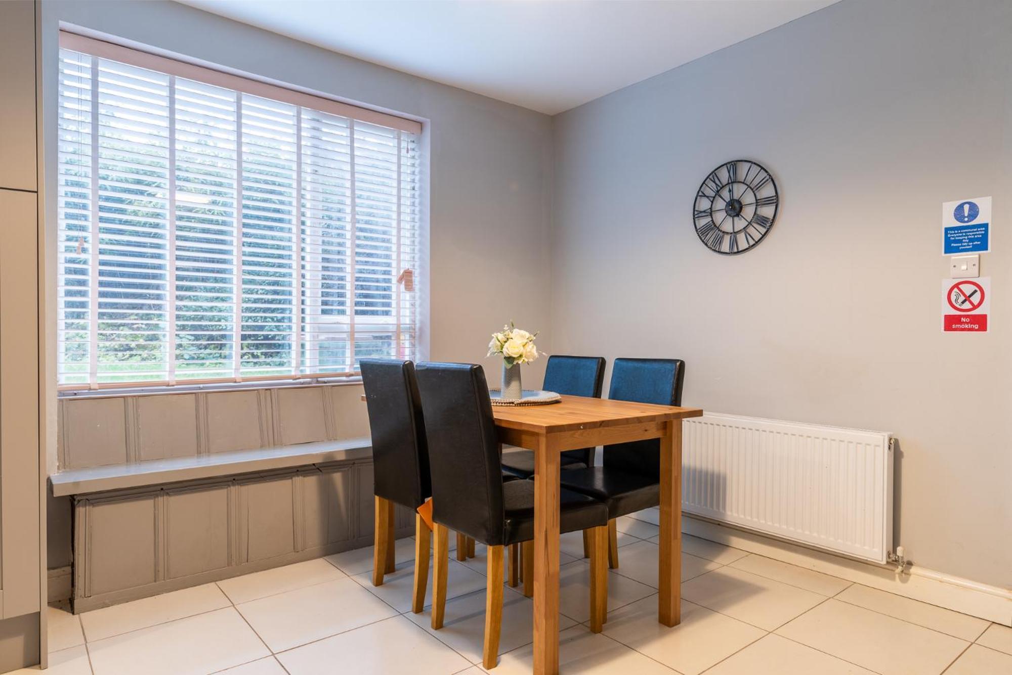 Airfield Manor Guest House Castle Donington Bagian luar foto